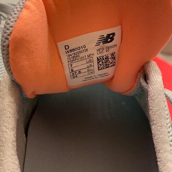 New Balance Running Shoes - Picture 7 of 14